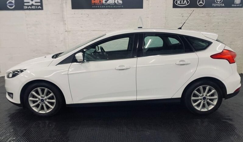 Ford Focus 1.0T EcoBoost Titanium Euro 6 (s/s) 5dr full